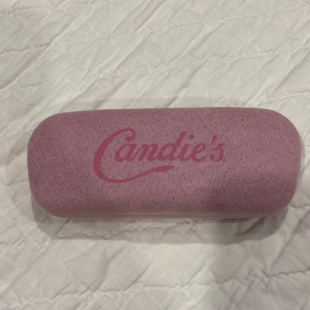 CANDIE’S Pink glass case. Excellent condition​​​​​​​​